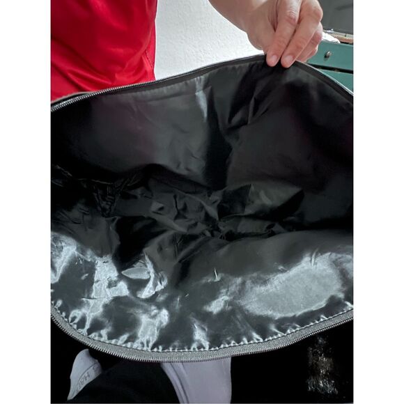 Jimmy Choo Parfums Weekender Overnight Duffle Bag Medium Size Black - Picture 4 of 4